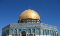 Legislator Israel mengunjungi kawasan Bait Suci yang kontroversial di Jerussalem