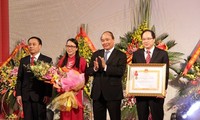 Deputi PM Nguyen Xuan Phuc: menciptakan perubahan kuat dalam mengembangkan sosial-ekonomi di daerah Tay Bac