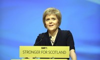 Ibu Nicola Sturgeon terpilih menjadi Gubernur baru Skotlandia