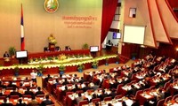 Persidangan pleno ke-8, Parlemen Laos angkatan ke-7 dibuka