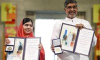 Penyampaian hadiah Nobel berlangsung serempak untuk banyak bidang