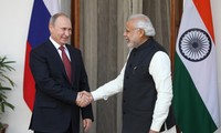 India dan Rusia mendorong hubungan kerjasama strategis