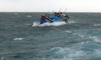 Vietnam menyerahkan para nelayan Filipina yang mengalami kecelakaan di laut