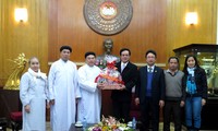 Wakil berbagai agama menyampaikan ucapan selamat Hari Raya Tet kepada Pengurus Besar Front Tanah Air Vietnam