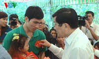 Presiden Vietnam, Truong Tan Sang mengunjungi dan menyampaikan ucapan selamat Hari Raya Tet di provinsi Long An