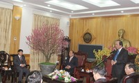 Deputi PM Vietnam, Nguyen Xuan Phuc mengunjungi dan mengucapkan selamat Hari Raya Tet di provinsi Ha Nam