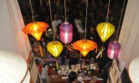 Selar Vietnam pada Festival budaya Mesir