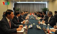 Kerjasama luar negeri untuk menuju ke Komunitas ASEAN yang kuat
