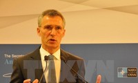 Pemimpin NATO memperingatkan Uni Eropa jangan membentuk tentara sendiri