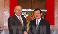 Presiden Vietnam, Truong Tan Sang menerima Menlu Turki, Mevlut Cavusoglu