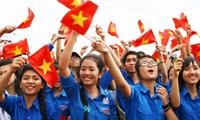 Kaum Remaja Vietnam menjadi pelopor relawan dalam mengembangkan ekonomi dan membela Tanah Air