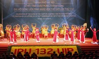 Rapat umum menyambut suskesnya IPU-132 di kota Hanoi
