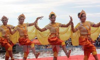 Acara pembukaan Pesta budaya, olahraga dan pariwisata etnis minoritas Khmer tahun 2015