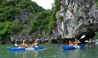 Memperkenalkan sepintas lintas tentang olahraga mengayuh kayak di Vietnam