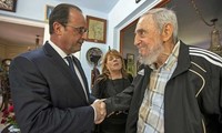 Presiden Francois Hollande mengakhiri secara baik kunjungan bersejarah di Kuba