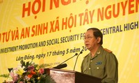 Konferensi ke-3 tentang promosi investasi dan jaring pengaman sosial daerah Tay Nguyen
