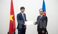 Vietnam akan terus bersama dengan negara-negara anggota membawa ASEAN memasuki  langkah perkembangan baru