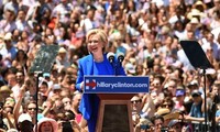 Capres Hillary Clinton resmi mencanangkan kampanye mencalonkan diri
