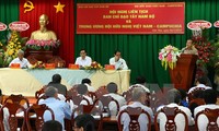 Memperkuat koordinasi antara Badan Pengarahan kawasan Nam Bo Barat dan Pengurus Besar Asosiasi Persahabatan Vietnam-Kamboja