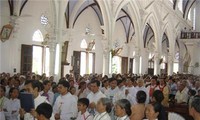 Kota Hanoi memuji para warga Katolik yang tipikal