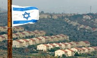 Kalangan pejabat Israel dan Palestina memperkuat kontak