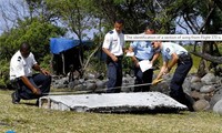 Badan investigasi Perancis terus menaksir kepingan pesawat terbang yang ditemukan di pulau Reunion