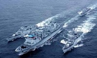 Kelompok kapal Angkatan Laut Tiongkok untuk pertama kalinya muncul di lepas pantai AS