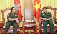 Wakil Kepala Departemen Umum Logistik – Keuangan Tentara Kerajaan Kamboja mengunjungi Kemhan Vietnam