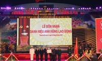 Lao Cai menerima gelar “Kota heroik"