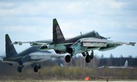 Rusia melakukan serangan udara untuk membasmi  lapangan meriam IS di Suriah Tengah
