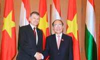 Ketua Parlemen Hungaria memulai kunjungan resmi di Vietnam