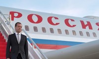 PM Rusia, Dmitry Medvedev melakukan kunjungan di Tiongkok