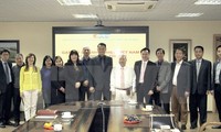 Mengkonektivitaskan badan usaha Vietnam di Swiss dan Federasi Rusia