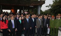Deputi PM Vietnam, Nguyen Xuan Phuc menghadiri upacara peringatan ultah ke-225 wafatnya Tabib Besar Le Huu Trac
