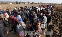 Banyak negara di dunia memperketat langkah-langkah pembatasan migran