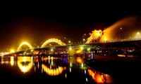 Memperkenalkan tentang jembatan Naga di kota Da Nang (Vietnam Tengah)