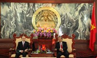 Ketua Mahkamah Rakyat Agung Vietnam, Truong Hoa Binh menerima Menteri Hukum Azerbaijan