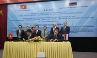Vietnam dan Rusia menandatangani Perjanjian tentang kerjasama dalam eksplorasi geologi dan eksploitasi permigasan