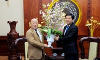 Sekretaris Komite Partai kota Ho Chi Minh menerima penasehat khusus PM Jepang