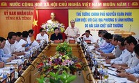 Menangani dengan gigih semua organisasi dan perseorangan yang melanggar UU dalam gejala lingkungan di Vietnam Tengah 