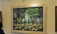 Pameran “Lukisan bunga yang dibuat dari tanah Vienam-Republik Korea”