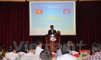 Simposium badan usaha Vietnam yang melakukan investasi dan bisnis di Kamboja