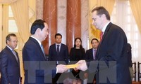 Presiden Tran Dai Quang menerima para Dubes di Vietnam yang menyerahkan surat mandat