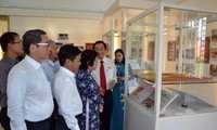 Pameran khusus: “MN Vietnam berjalan seperjalanan dengan bangsa” di kota Ho Chi Minh