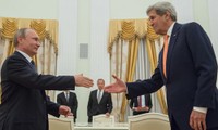 Presiden Rusia, Vladimir Putin dan Menlu AS, John Kerry berbahas tentang masalah Suriah dan Ukraina