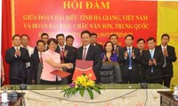 Mendorong pengembangan ekonomi antar-provinsi perbatasan dua negara Vietnam-Tiongkok