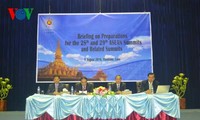 Laos siap untuk KTT ASEAN ke-28 dan ke-29