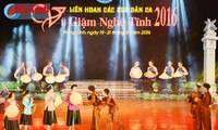 Acara penutupan Festival kelub-kelub lagu rakyat “Vi dan Giam” Nghe Tinh tahun 2016