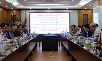 Direktur Jenderal VOV, Nguyen The Ky menerima delegasi wartawan Laos