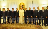 Deputi Harian Menlu Vietnam melakukan kunjungan di Takhta Suci Vatikan